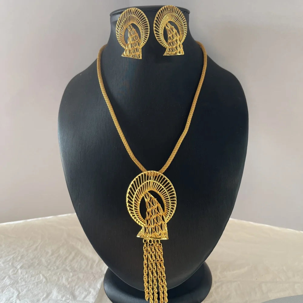 Gold Luxury Necklace Set (Earrings included)